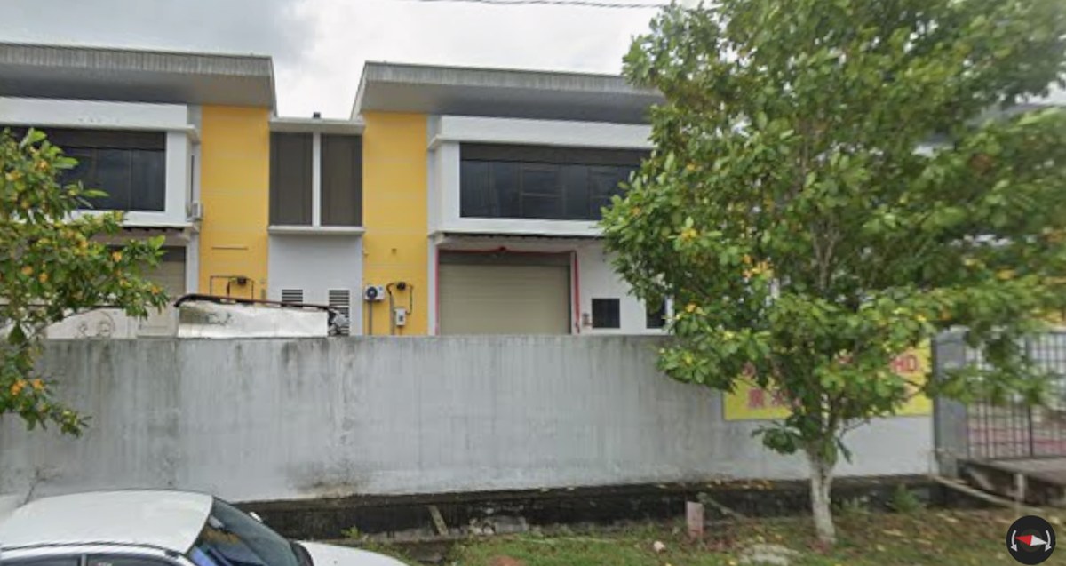 Google Street View of the industrial units at Jalan Tanjung 1 Muar occupied by AZ Lab Research Center